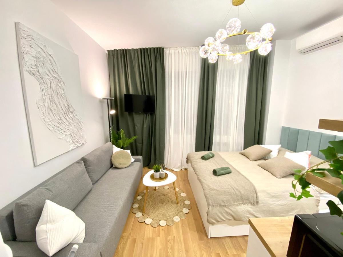 Brand New Design Studio Emerald - Old Town A/C Pressburg Exterior foto