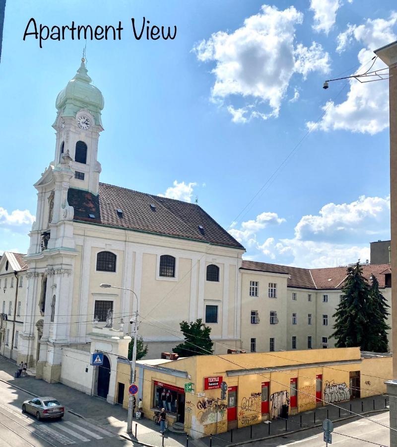 Brand New Design Studio Emerald - Old Town A/C Pressburg Exterior foto
